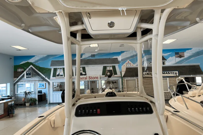 Slide: The Image of Grady-White Fisherman 216 2025 - 6