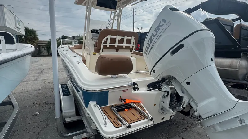Slide: The Image of Pioneer 202 Sportfish 2026 - 3
