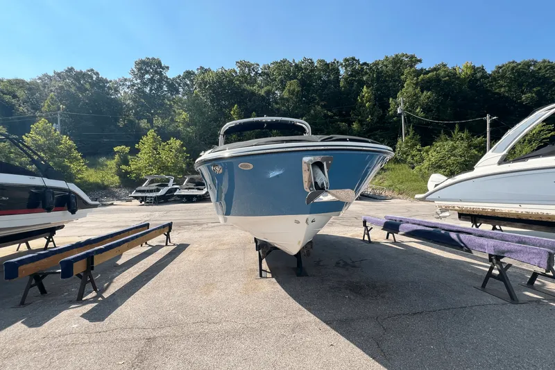 Slide: The Image of Sea Ray SDX 270 2025 - 7