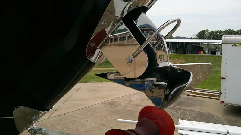 Slide: The Image of Chaparral 30 Surf 2024 - 4