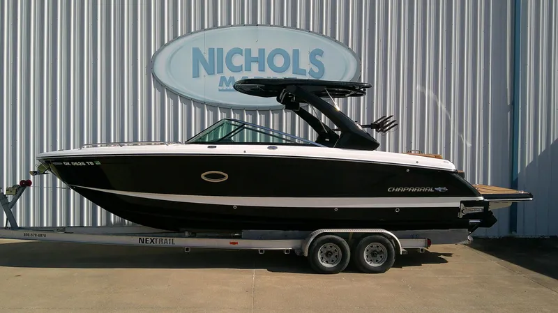 The Image of Chaparral 30 Surf 2024 - 0