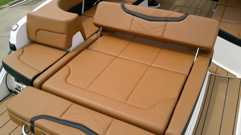 Slide: The Image of Chaparral 30 Surf 2024 - 7