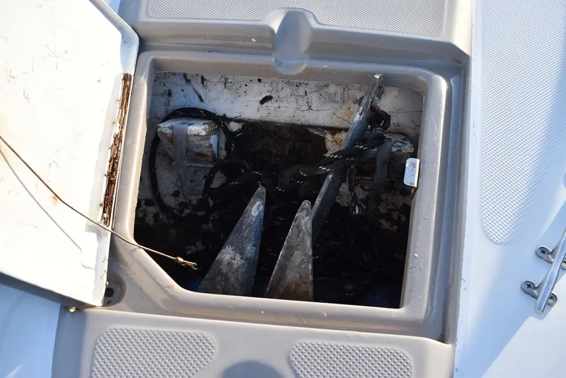 Slide: The Image of Maxum 2300SC 1999 - 29