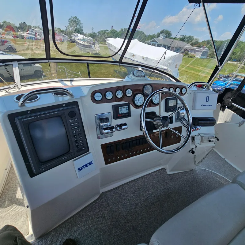 Slide: The Image of Silverton 392 Motor Yacht 2000 - 14