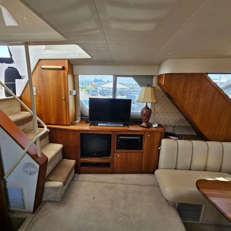 Slide: The Image of Silverton 392 Motor Yacht 2000 - 22