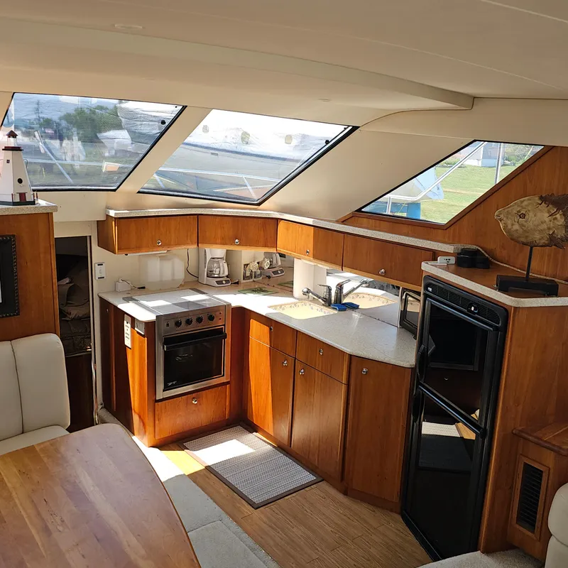 Slide: The Image of Silverton 392 Motor Yacht 2000 - 24