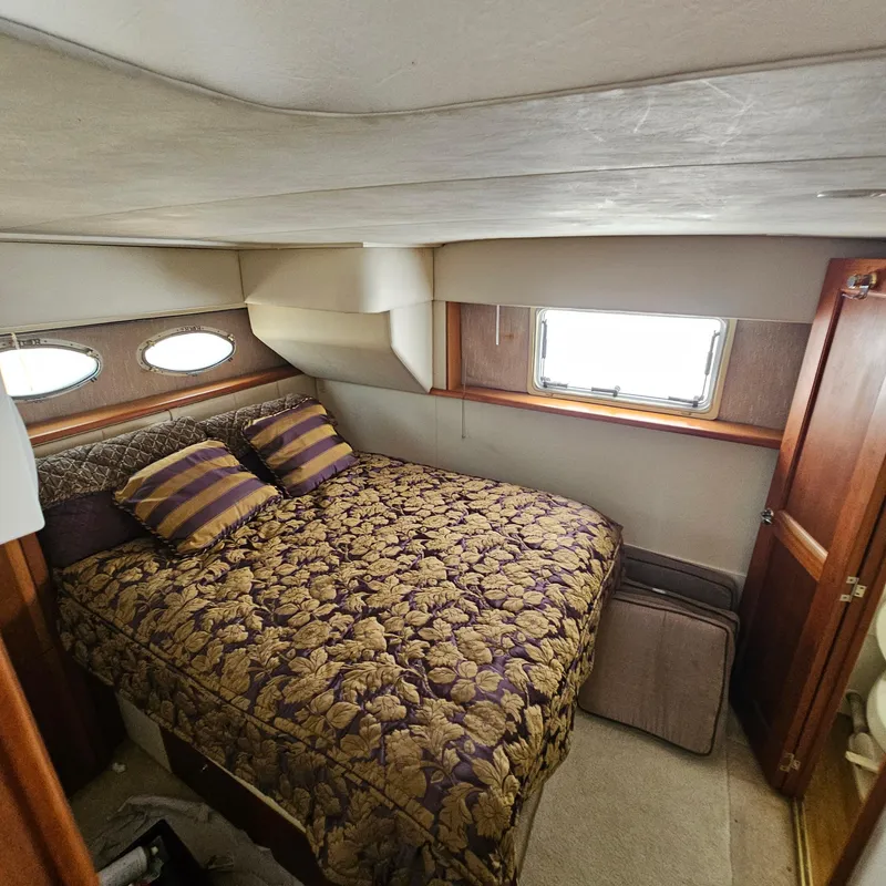 Slide: The Image of Silverton 392 Motor Yacht 2000 - 28