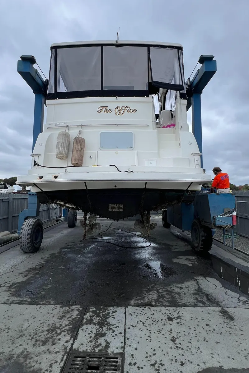 Slide: The Image of Silverton 392 Motor Yacht 2000 - 4