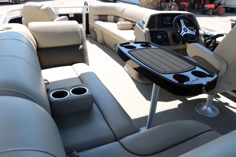 Slide: The Image of SUN Tracker Sportfish 20 Dlx 2025 - 21