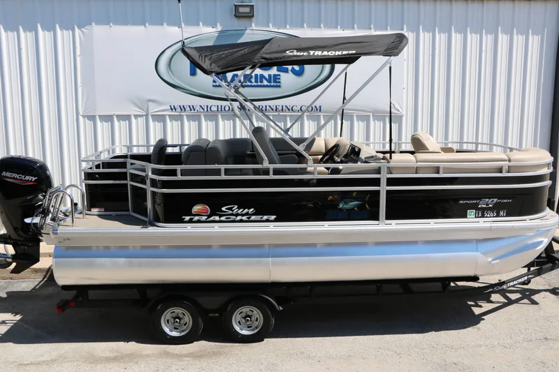 Slide: The Image of SUN Tracker Sportfish 20 Dlx 2025 - 10