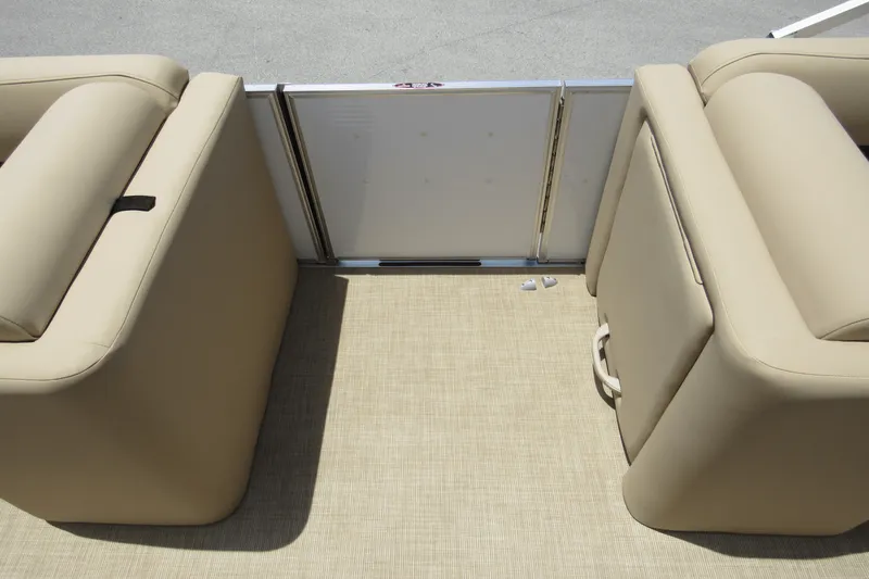 Slide: The Image of Harris Cruiser 210 2021 - 15