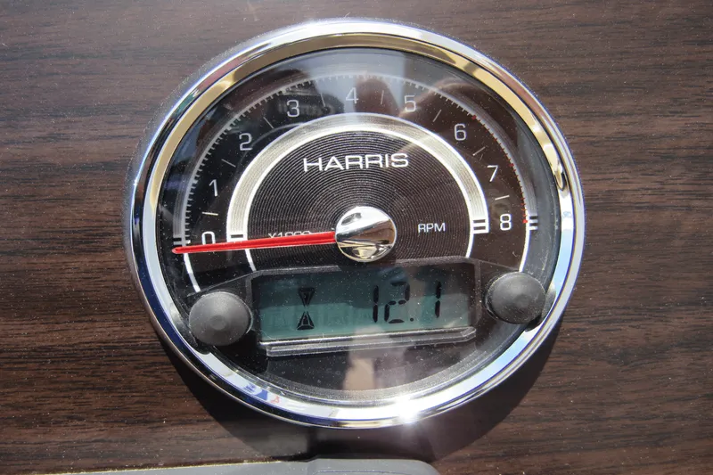 Slide: The Image of Harris Cruiser 210 2021 - 21