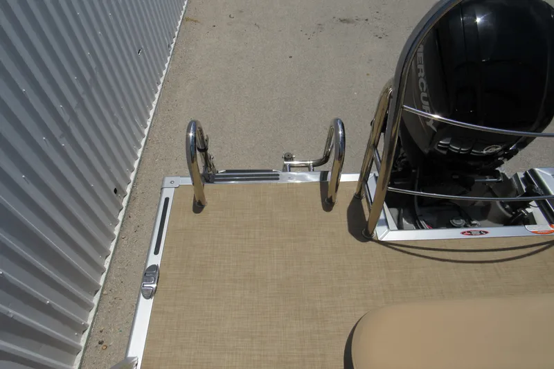 Slide: The Image of Harris Cruiser 210 2021 - 27