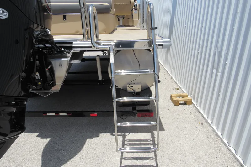 Slide: The Image of Harris Cruiser 210 2021 - 7