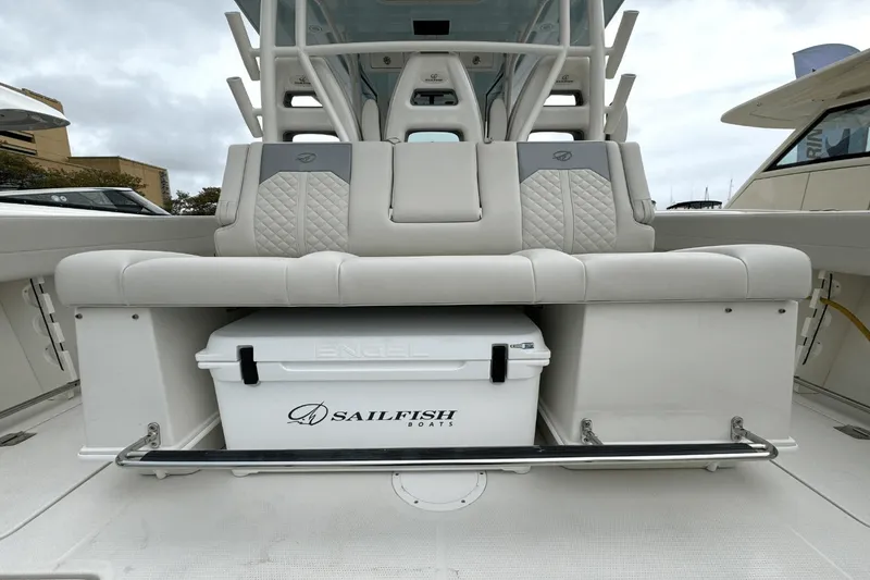 Slide: The Image of Sailfish 360 CC 2025 - 24