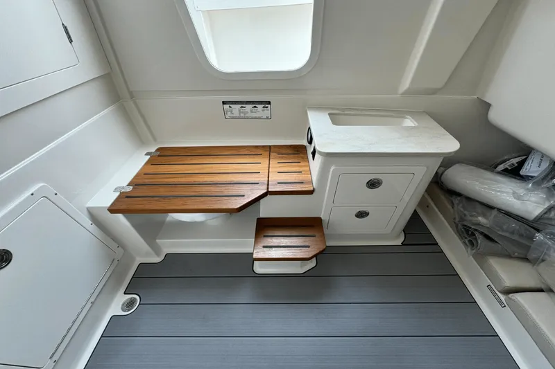 Slide: The Image of Sailfish 360 CC 2025 - 40