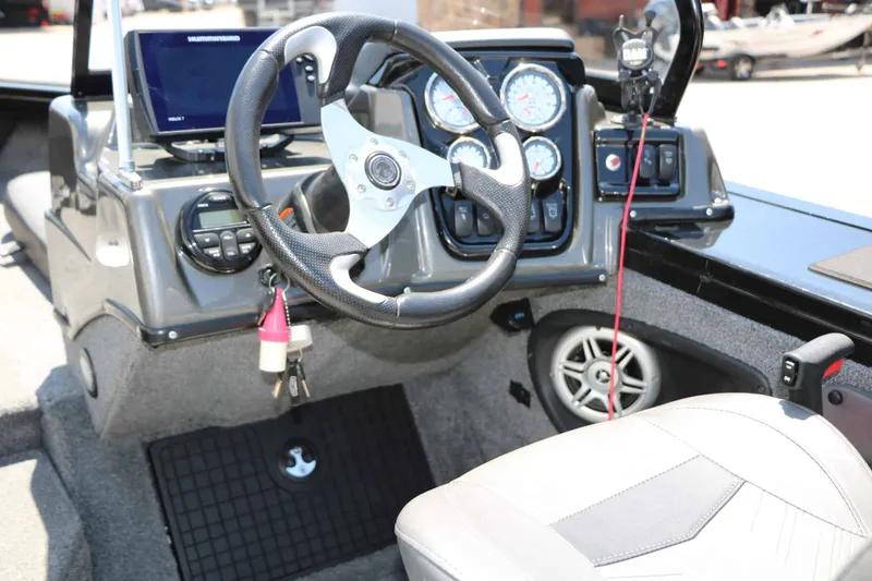 Slide: The Image of Tracker Targa V-19 Combo 2020 - 27