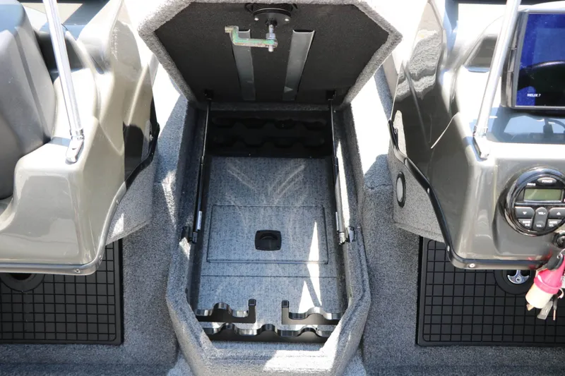 Slide: The Image of Tracker Targa V-19 Combo 2020 - 38