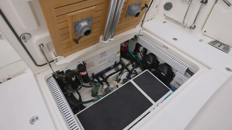 Slide: The Image of Boston Whaler 380 Outrage 2018 - 21