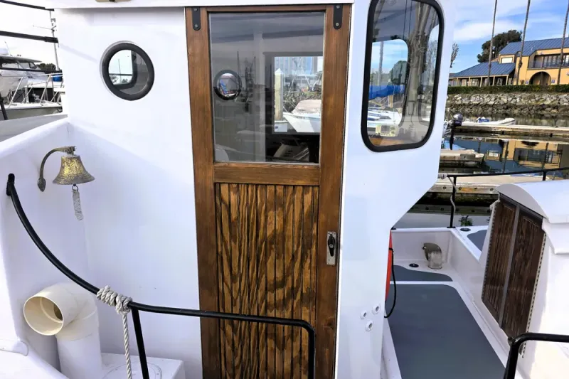 Slide: The Image of Custom 25 Tug 2016 - 6