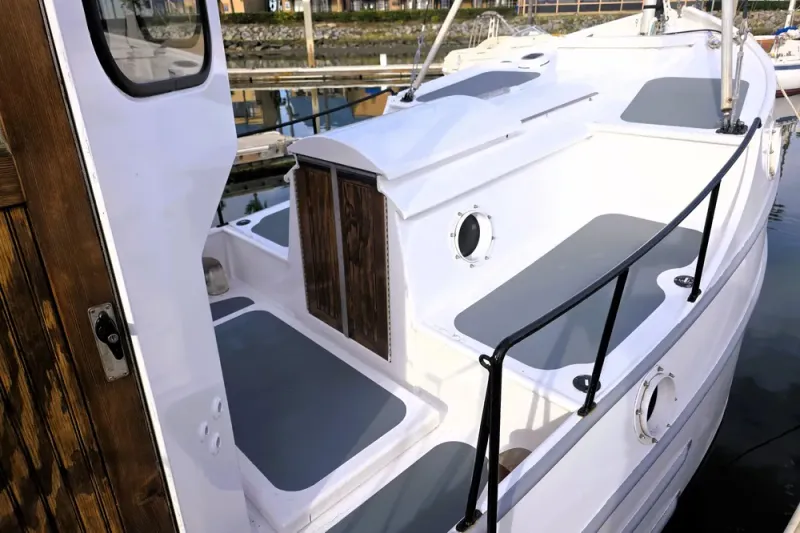 Slide: The Image of Custom 25 Tug 2016 - 7