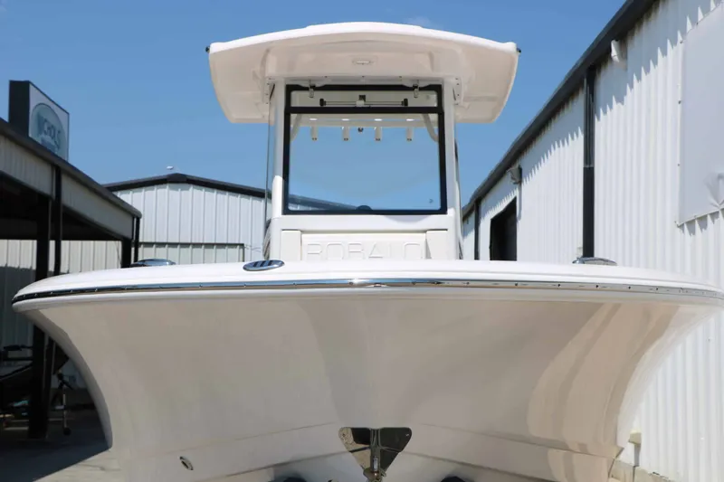 Slide: The Image of Robalo R266 Cayman 2026 - 6