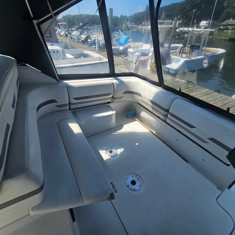 Slide: The Image of Formula 31 Performance Cruiser 2000 - 14