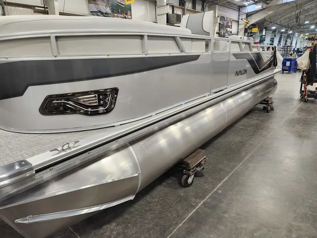 Slide: The Image of Avalon 2385 25 Venture 85 VRB 2026 - 3