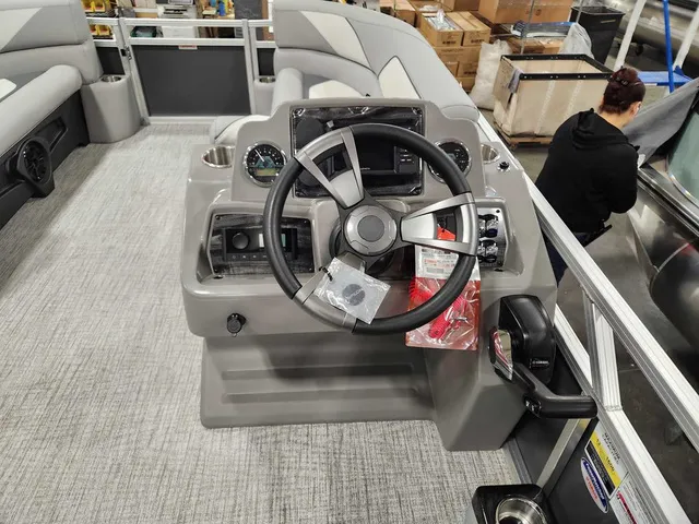 Slide: The Image of Avalon 2385 25 Venture 85 VRB 2026 - 13