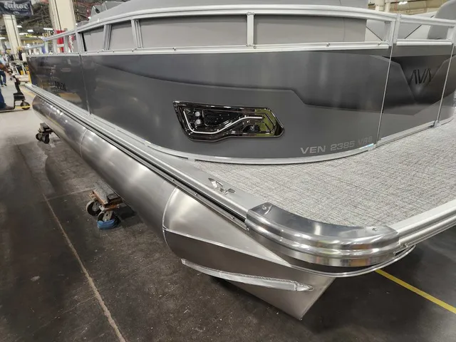 Slide: The Image of Avalon 2385 25 Venture 85 VRB 2026 - 24