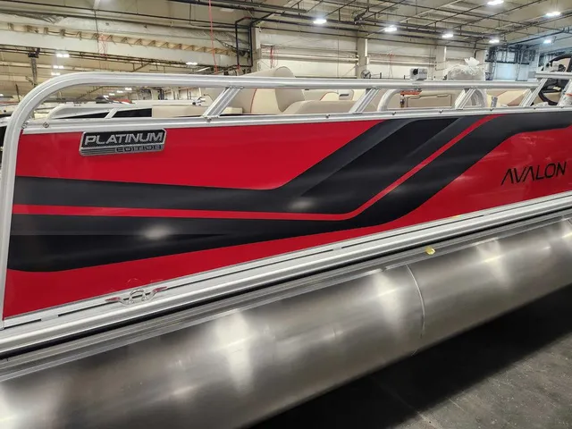 Slide: The Image of Avalon 2385 25 Venture 85 VRB 2026 - 1