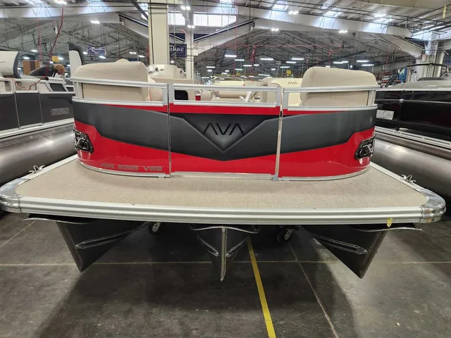 Slide: The Image of Avalon 2385 25 Venture 85 VRB 2026 - 10