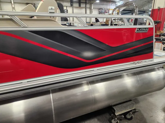 Slide: The Image of Avalon 2385 25 Venture 85 VRB 2026 - 13
