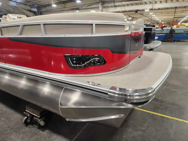 Slide: The Image of Avalon 2385 25 Venture 85 VRB 2026 - 15