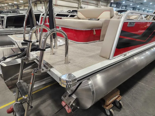Slide: The Image of Avalon 2385 25 Venture 85 VRB 2026 - 7