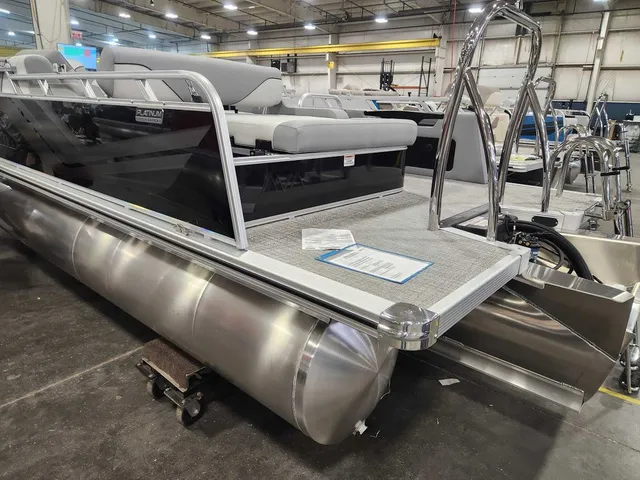Slide: The Image of Avalon 2385 25 Venture 85 VRB 2026 - 3