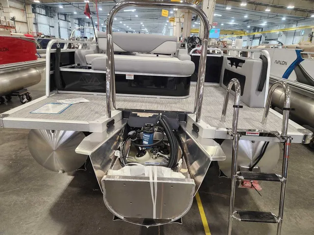 Slide: The Image of Avalon 2385 25 Venture 85 VRB 2026 - 5