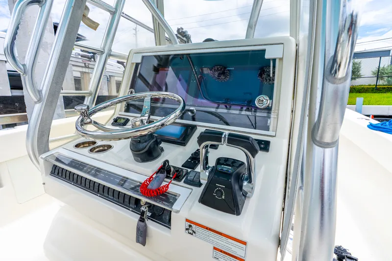 Slide: The Image of SeaVee 340Z 2020 - 37