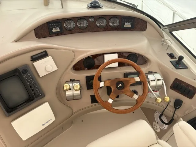 Slide: The Image of Sea Ray 540 DA 2001 - 4