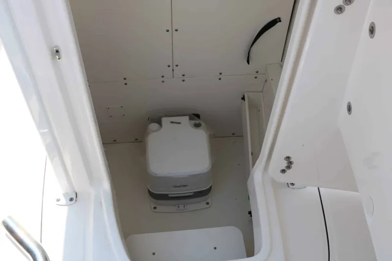 Slide: The Image of Robalo R230 Center Console 2026 - 22