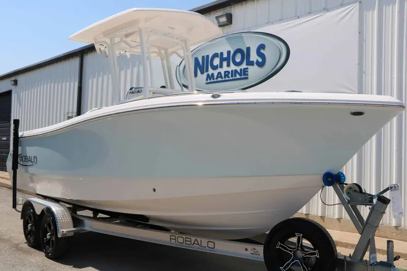 Slide: The Image of Robalo R230 Center Console 2026 - 1