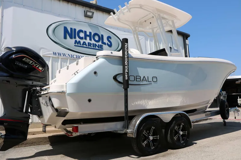 Slide: The Image of Robalo R230 Center Console 2026 - 3