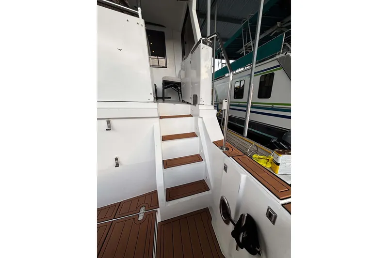 Slide: The Image of Jefferson Marquessa 56 Cockpit 2000 - 17