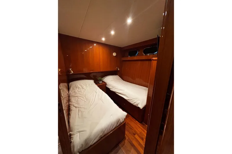 Slide: The Image of Jefferson Marquessa 56 Cockpit 2000 - 58