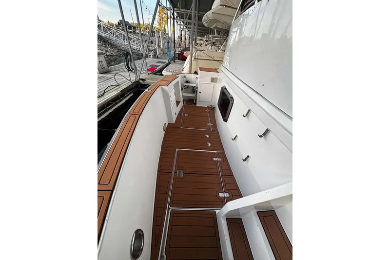 Slide: The Image of Jefferson Marquessa 56 Cockpit 2000 - 16