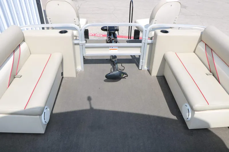 Slide: The Image of Lowe Sun Cruiser GS 202 2011 - 20