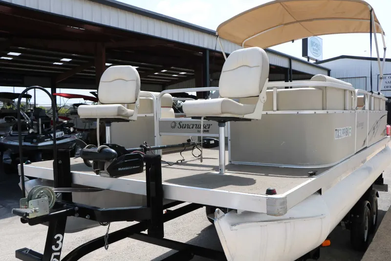 Slide: The Image of Lowe Sun Cruiser GS 202 2011 - 6