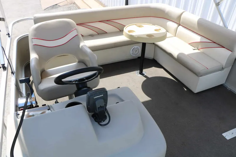 Slide: The Image of Lowe Sun Cruiser GS 202 2011 - 27