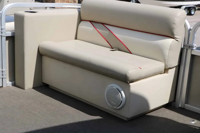 Slide: The Image of Lowe Sun Cruiser GS 202 2011 - 26