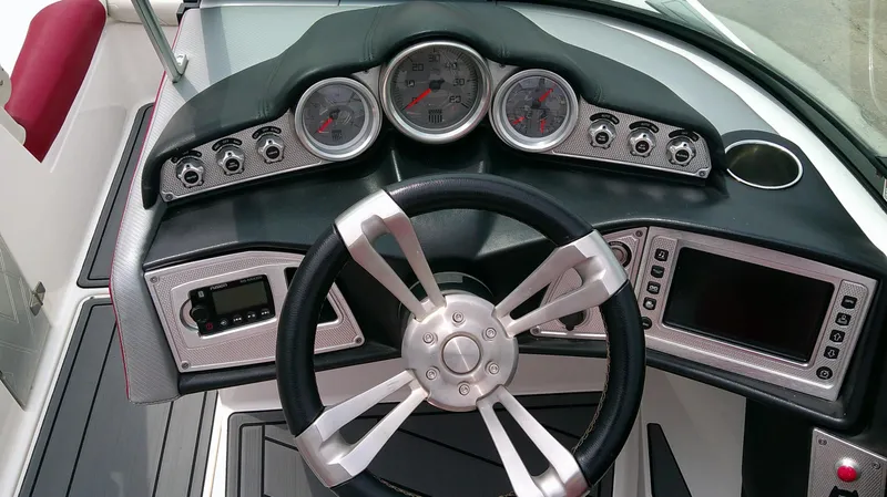 Slide: The Image of MasterCraft X 25 2014 - 13